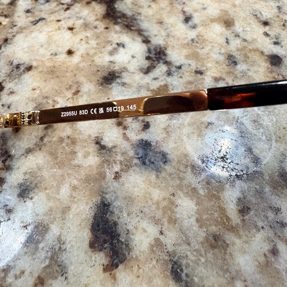 LV Aura Square Sunglasses - Picture 5 of 8